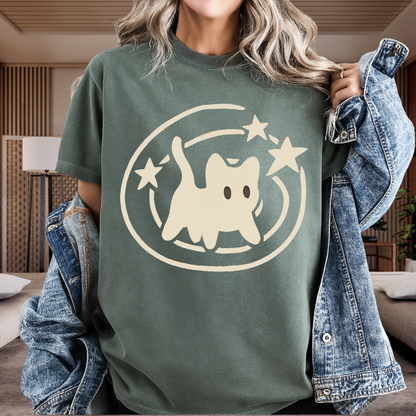 Celestial Cat & Stars Minimalist T-Shirt | Cute Witchy Kitty Graphic | Comfort Colors 1717 Heavyweight Tee
